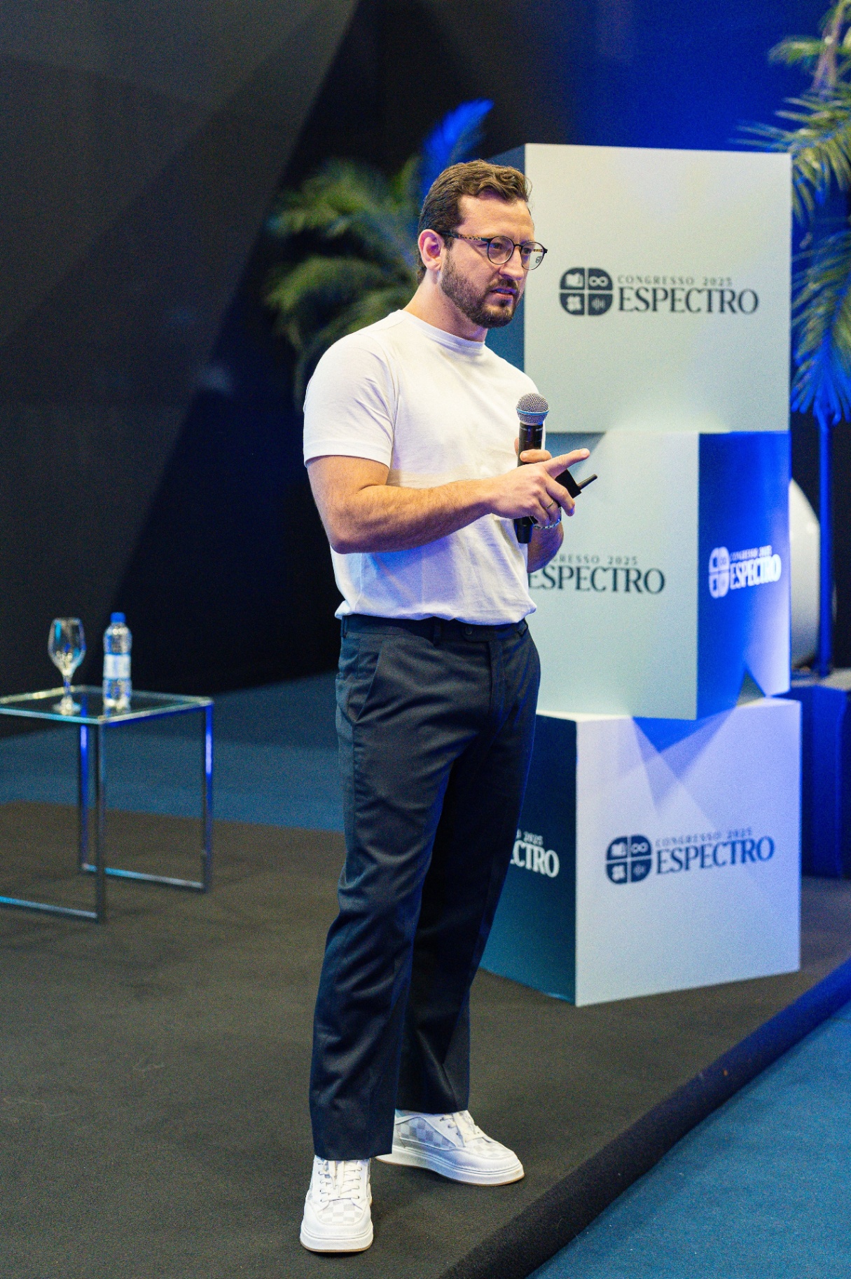 Dr. Julio Gazolla palestrando 3